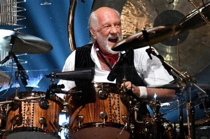 Mick Fleetwood Height, Weight, Net Worth, Age, Birthday, Wikipedia, Who, Instagram, Biography