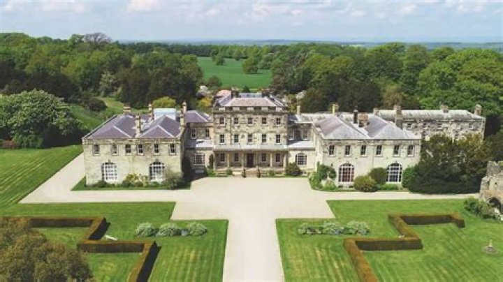 Miss Willoughby And The Haunted Bookshop Filming Locations