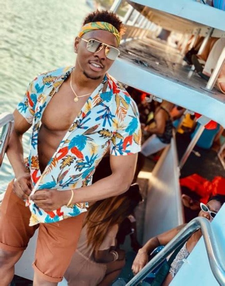 
Mitchell Edwards Height, Weight, Net Worth, Age, Birthday, Wikipedia, Who, Instagram, Biography 