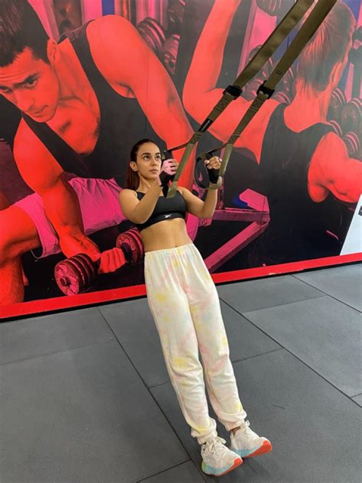 Monica Chaudhary Height, Weight, Net Worth, Age, Birthday, Wikipedia, Who, Instagram, Biography