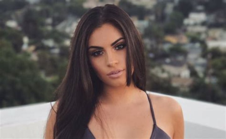 Nazanin Kavari Height, Weight, Net Worth, Age, Birthday, Wikipedia, Who, Nationality, Biography