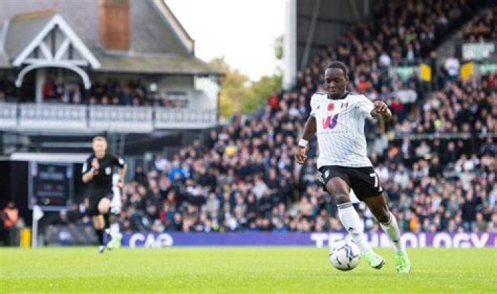 
Neeskens Kebano Height, Weight, Net Worth, Age, Birthday, Wikipedia, Who, Nationality, Biography 
