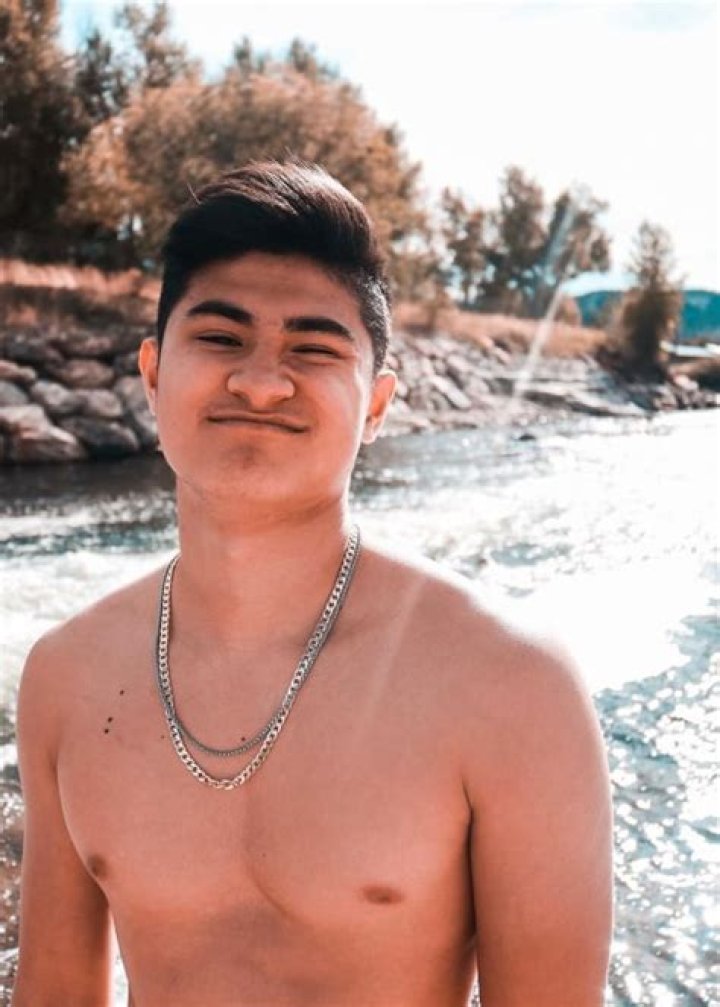 Nick Ireland Height, Weight, Net Worth, Age, Birthday, Wikipedia, Who, Nationality, Biography