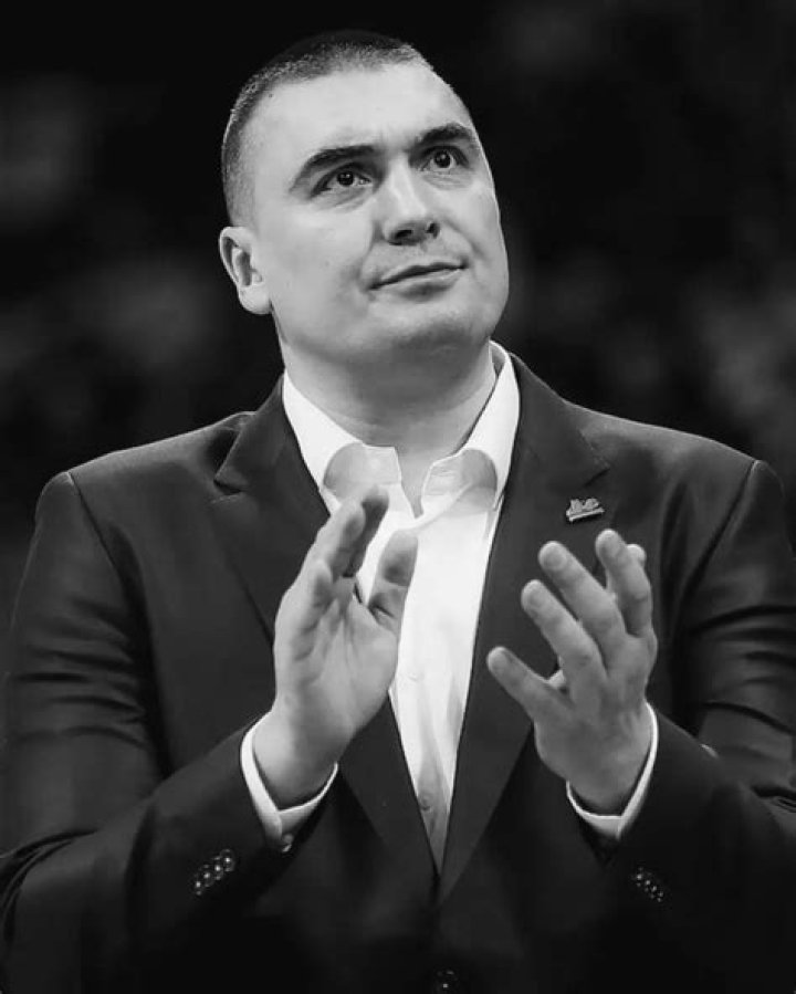 
Nikola Milojević Height, Weight, Net Worth, Age, Birthday, Wikipedia, Who, Nationality, Biography 