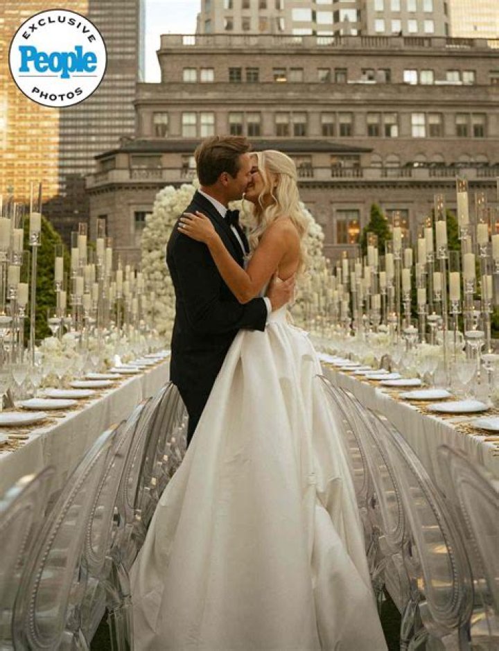 Noah Schnacky is not Married to Wife. Dating Girlfriend: Kristin Marino