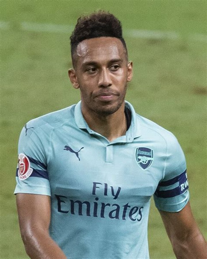 
Pierre-emerick Aubameyang Wife Who is Pierre-emerick Aubameyang Wife? 