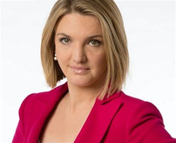 
Poppy Trowbridge Height, Weight, Net Worth, Age, Birthday, Wikipedia, Who, Instagram, Biography 