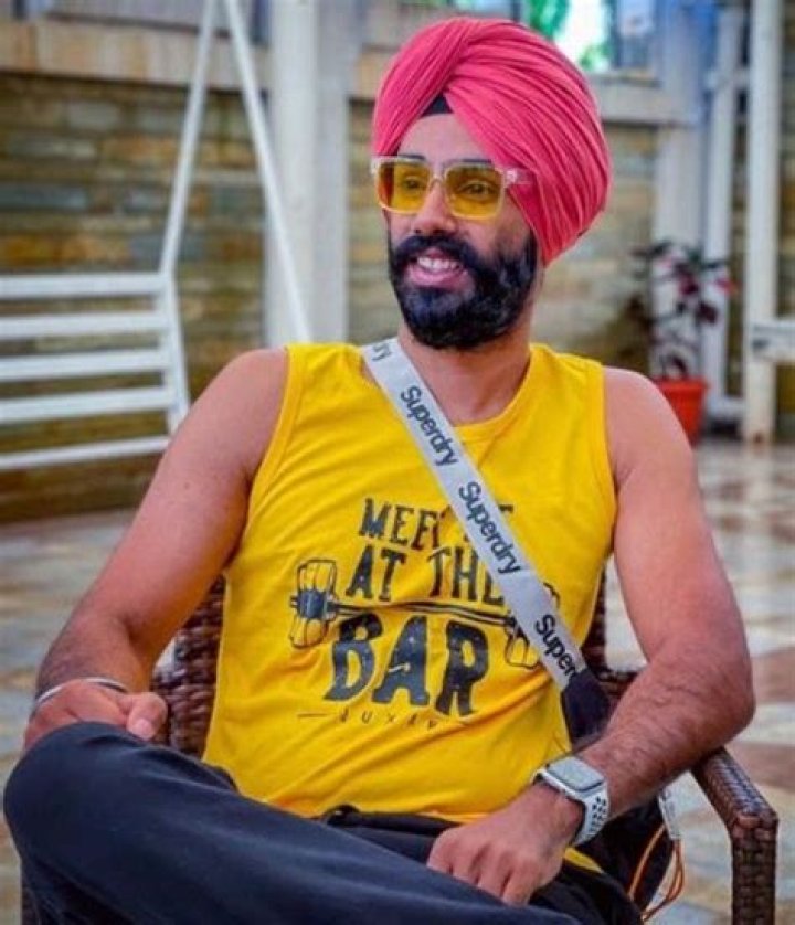 
Prabhjot Singh Height, Weight, Net Worth, Age, Birthday, Wikipedia, Who, Instagram, Biography 