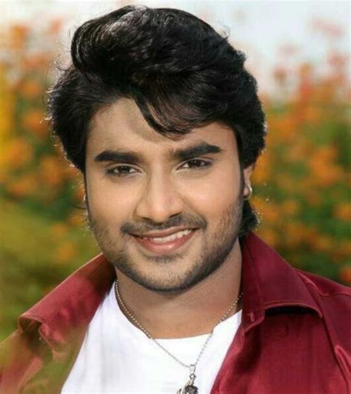Pradeep Pandey Height, Weight, Net Worth, Age, Birthday, Wikipedia, Who, Instagram, Biography