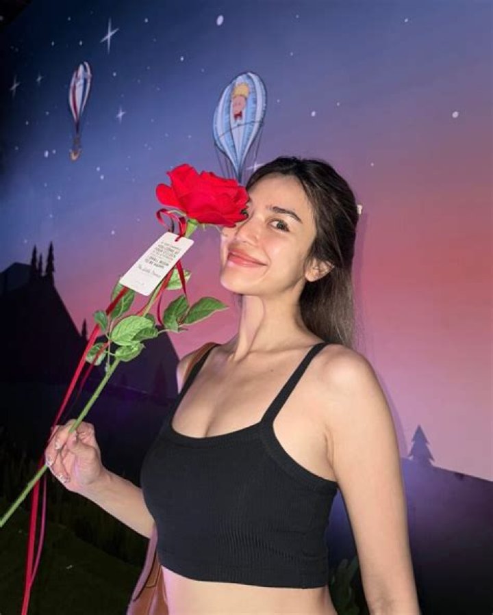 
Prang Kannarun Height, Weight, Net Worth, Age, Birthday, Wikipedia, Who, Nationality, Biography 