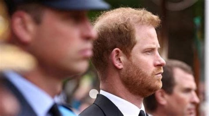 
Prince Harry Warned To ‘Pull The Plug’ On Memoir After Queen’s Death? 