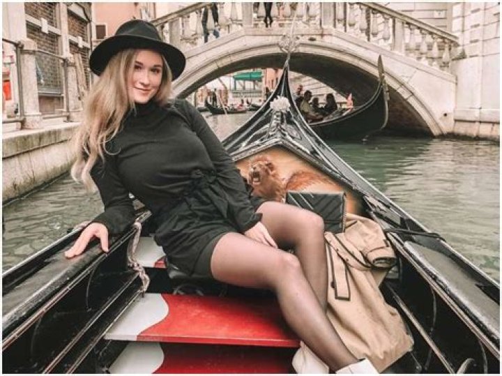 
Rachel Recchia Height, Weight, Net Worth, Age, Birthday, Wikipedia, Who, Nationality, Biography 