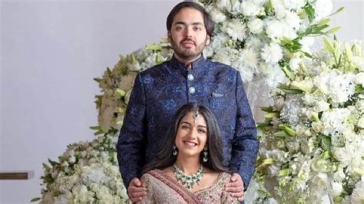 
Radhika Merchant And Anant Ambani Engagement Photos | When Are They Getting Married 