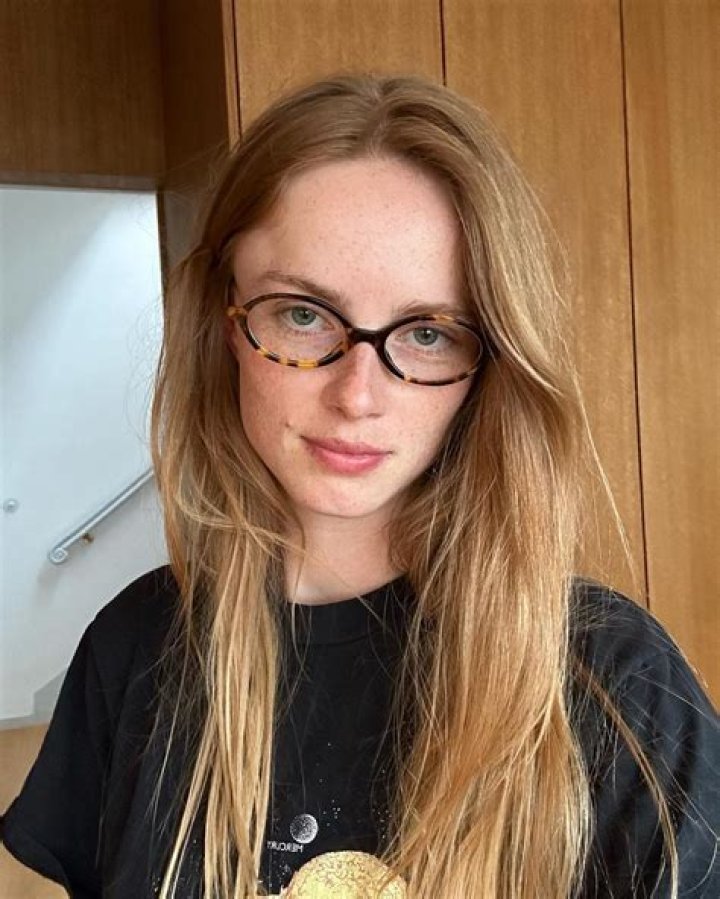 
Rianne Van Rompaey Height, Weight, Net Worth, Age, Birthday, Wikipedia, Who, Nationality, Biography 