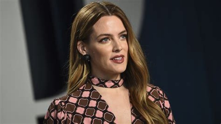 Riley Keough’s Tattoo For Her Late Brother 2 Weeks After His Death Will Make You Cry