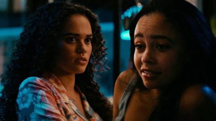 
‘Riverdale’s Vanessa Morgan Gets Dared Into a Kiss in ‘Margaux’ 