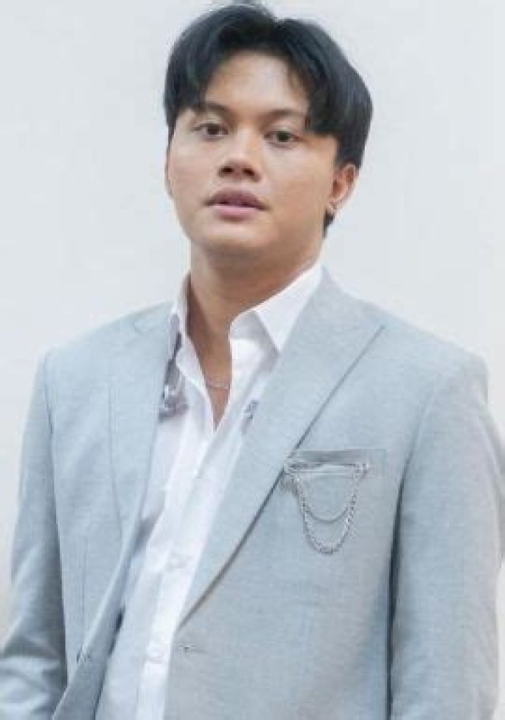 
Rizky Febian Height, Weight, Net Worth, Age, Birthday, Wikipedia, Who, Instagram, Biography 