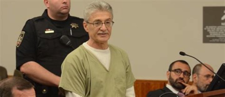 
Robert Neulander House And Wiki: Where Is Leslie Neulander Husband Turned Murderer Today? 