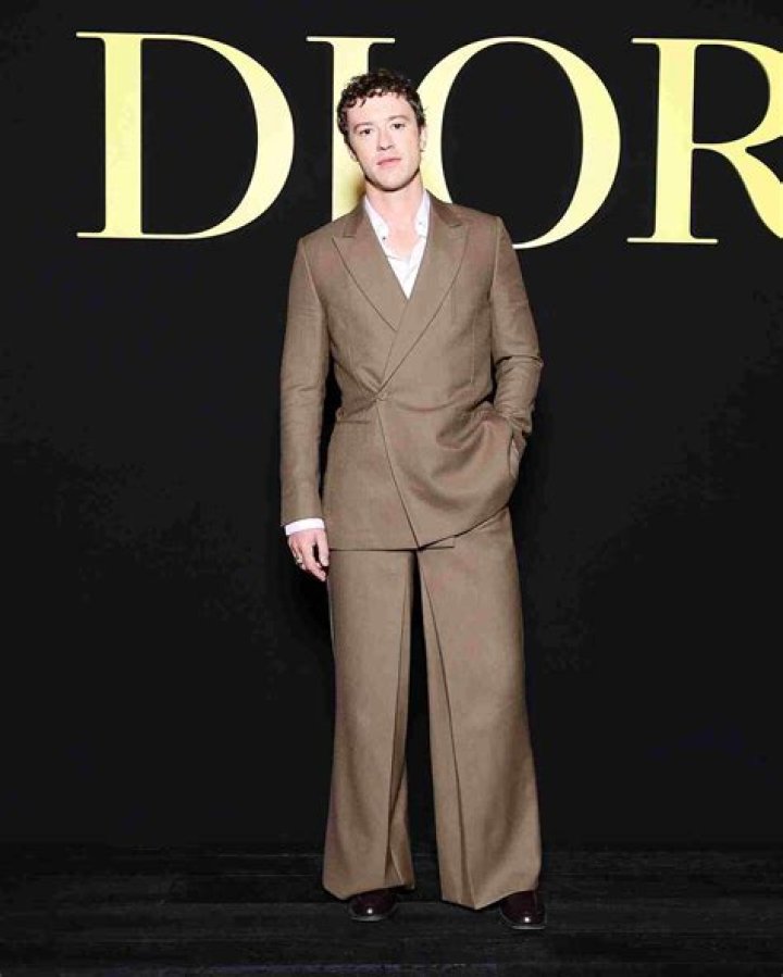 
Robert Quinn Height And Weight 