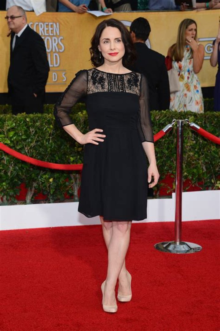 
Ryan Fraser Height, Weight, Net Worth, Age, Birthday, Wikipedia, Who, Nationality, Biography 