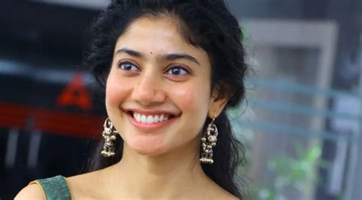 
Sai Pallavi Height, Weight, Net Worth, Age, Birthday, Wikipedia, Who, Instagram, Biography 