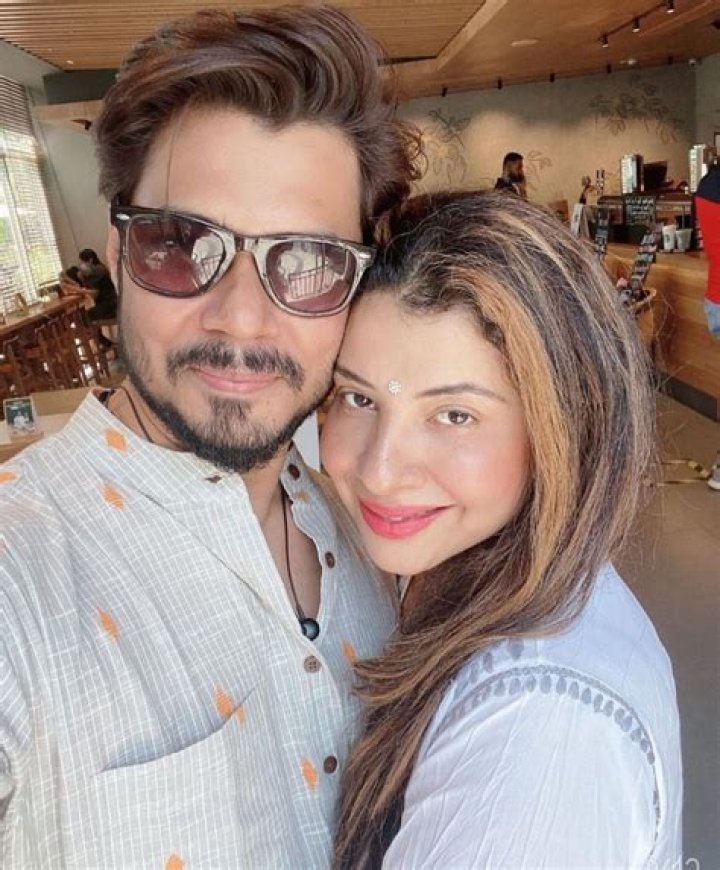 Sambhavna Seth Height, Weight, Net Worth, Age, Birthday, Wikipedia, Who, Instagram, Biography