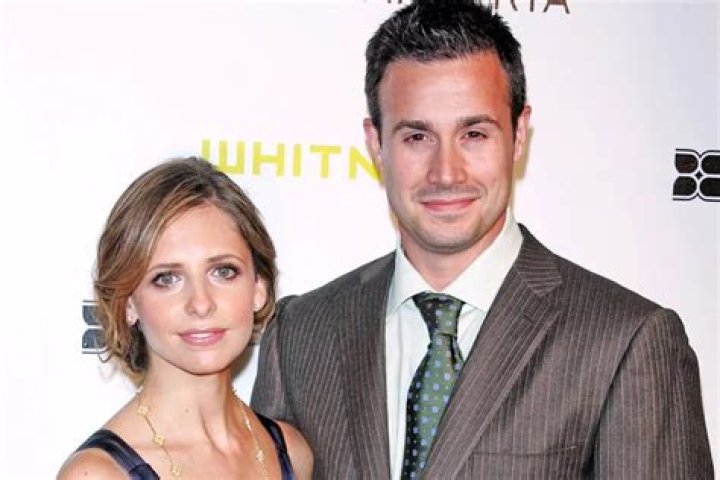 
Sarah Michelle Gellar on Why Her and Freddie Prinze Jr.’s Kids Aren’t Allowed to Have Social Media 