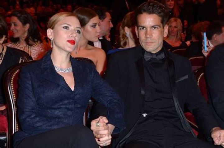 
Scarlett Johansson’s Ex-husbands, Boyfriends and All The Men She Dated 