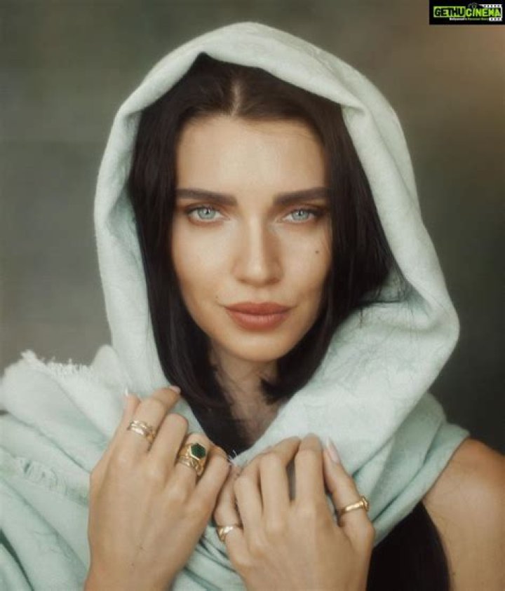 Scarlett Mellish Wilson Height, Weight, Net Worth, Age, Birthday, Wikipedia, Who, Instagram, Biography