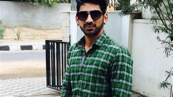 
Sharad Sharma Height, Weight, Net Worth, Age, Birthday, Wikipedia, Who, Nationality, Biography 