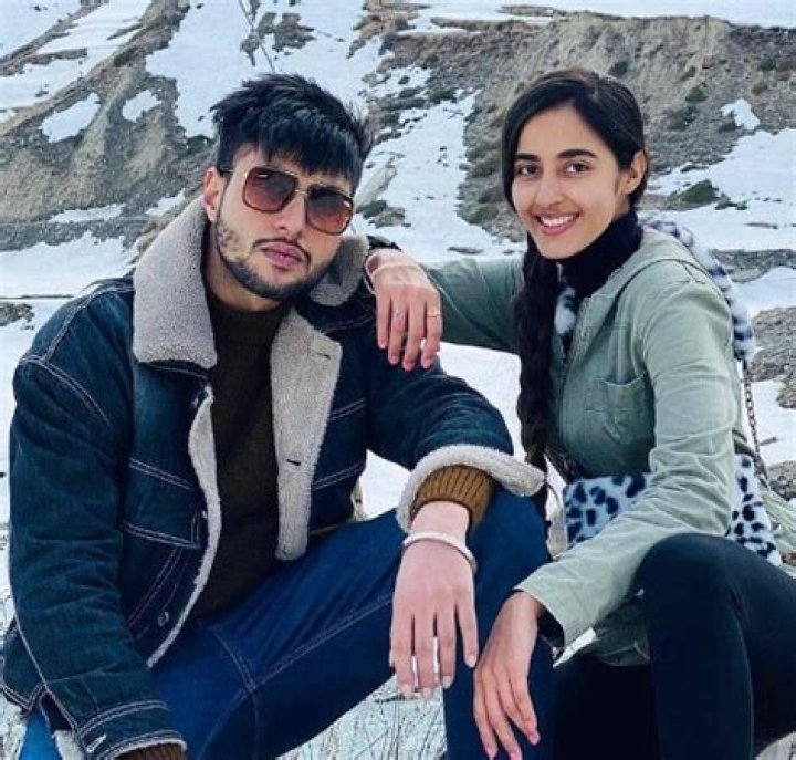 
Simrat Kaur Randhawa Height, Weight, Net Worth, Age, Wiki, Who, Instagram, Biography 