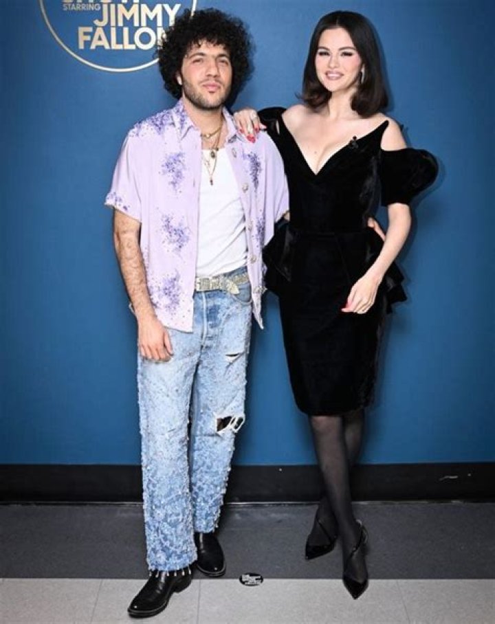 Sina Blanco Height, Weight, Net Worth, Age, Birthday, Wikipedia, Who, Instagram, Biography