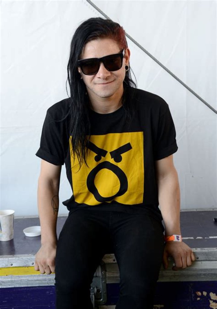 Skrillex Height, Weight, Net Worth, Age, Birthday, Wikipedia, Who, Nationality, Biography