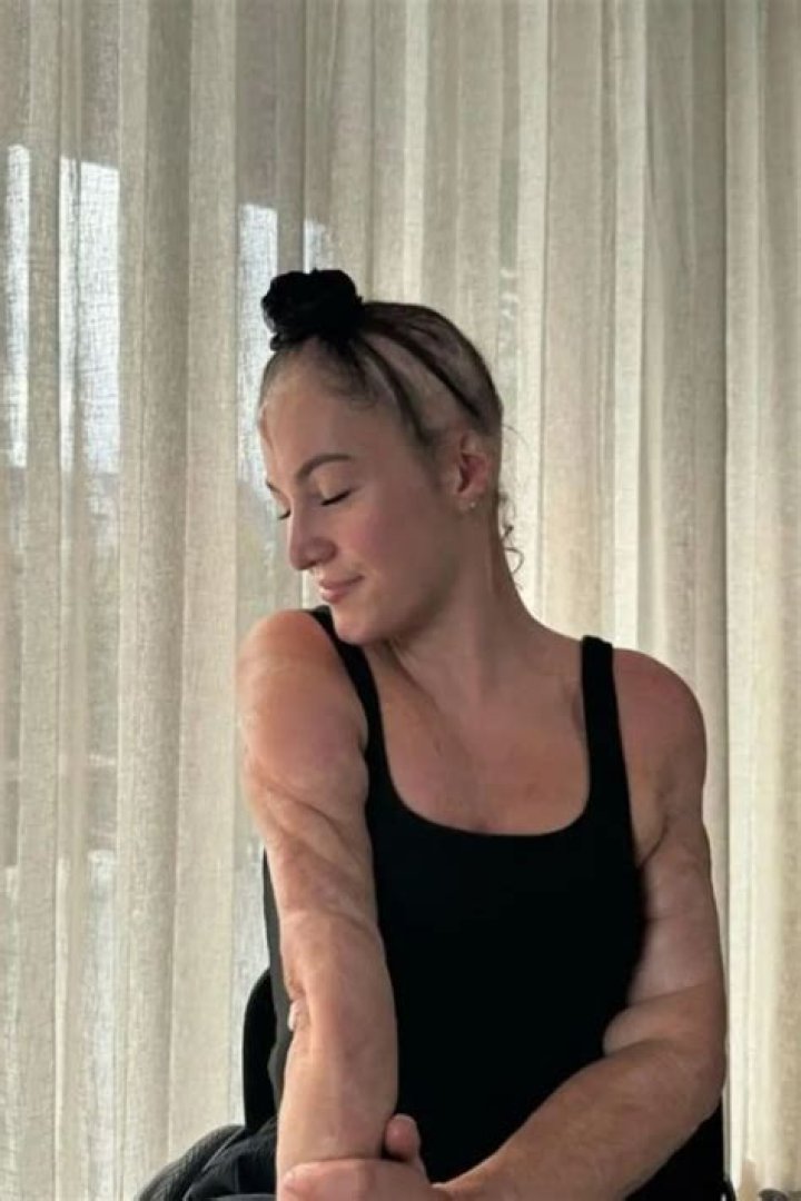 
Sophie Delezio Height, Weight, Net Worth, Age, Birthday, Wikipedia, Who, Nationality, Biography 