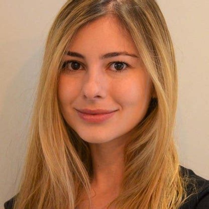 
Suzanne Ashman Height, Weight, Net Worth, Age, Birthday, Wikipedia, Who, Instagram, Biography 