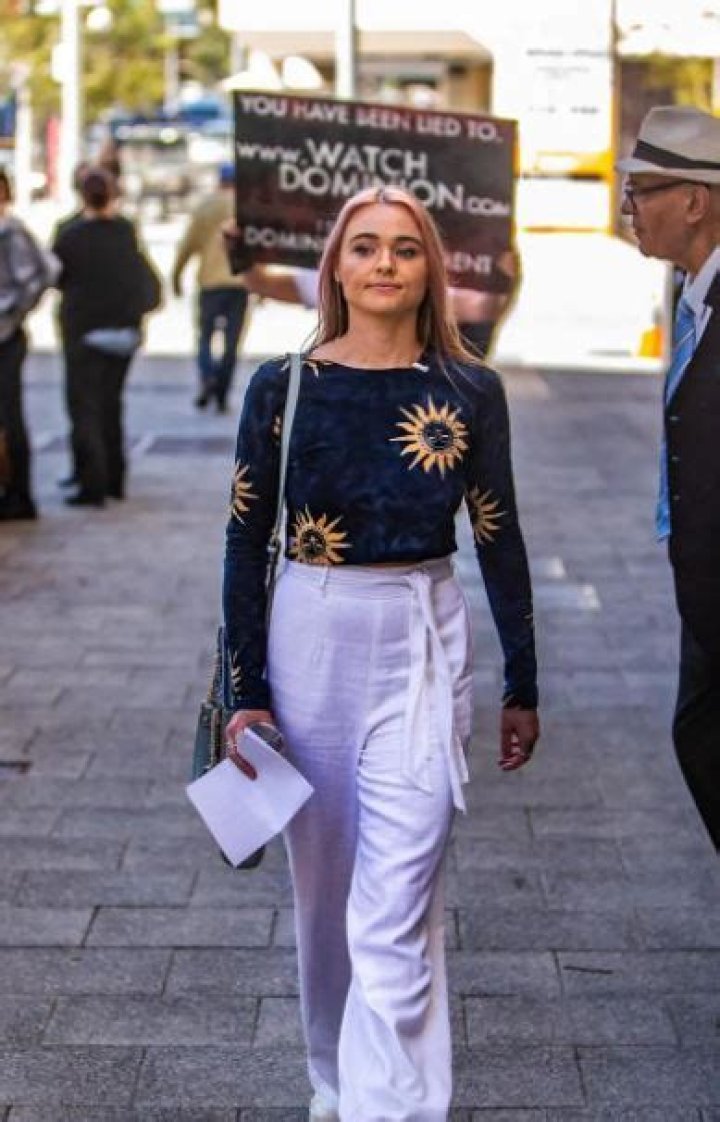 
Tash Peterson Height, Weight, Net Worth, Age, Birthday, Wikipedia, Who, Nationality, Biography 