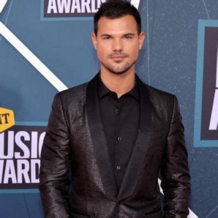 
Taylor Lautner Stated That He Gained Weight For His Role In The Twilight Saga: New Moon 