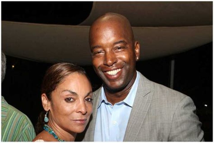 Terrence Duckett Height, Weight, Net Worth, Age, Birthday, Wikipedia, Who, Nationality, Biography