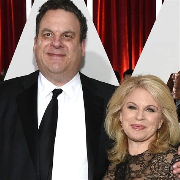 
‘The Goldbergs’ Jeff Garlin Reveals He’s Dealing With Bipolar Disorder And ‘Doing The Best I Can’ 