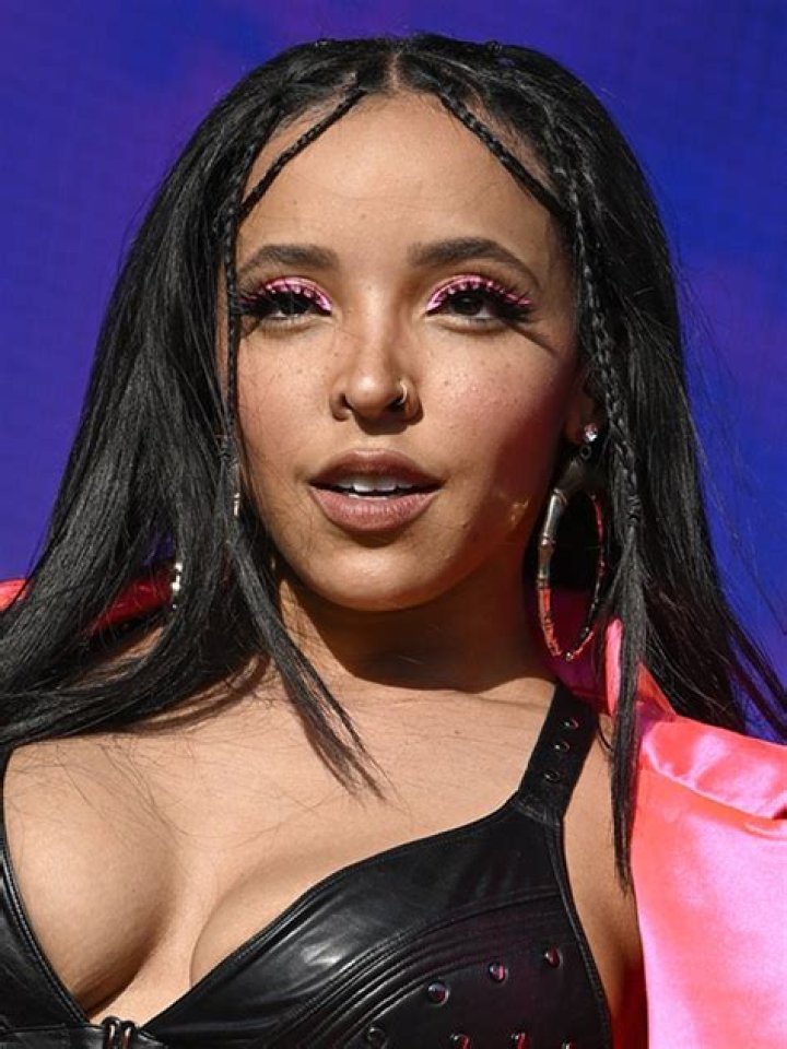 Tinashe Jorgensen Kachingwe Height, Weight, Net Worth, Age, Birthday, Wikipedia, Who, Nationality, Biography