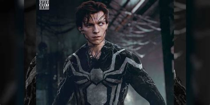 
Tom Holland Becomes Symbiote Spider-Man In Creepy Venom Fan Art 