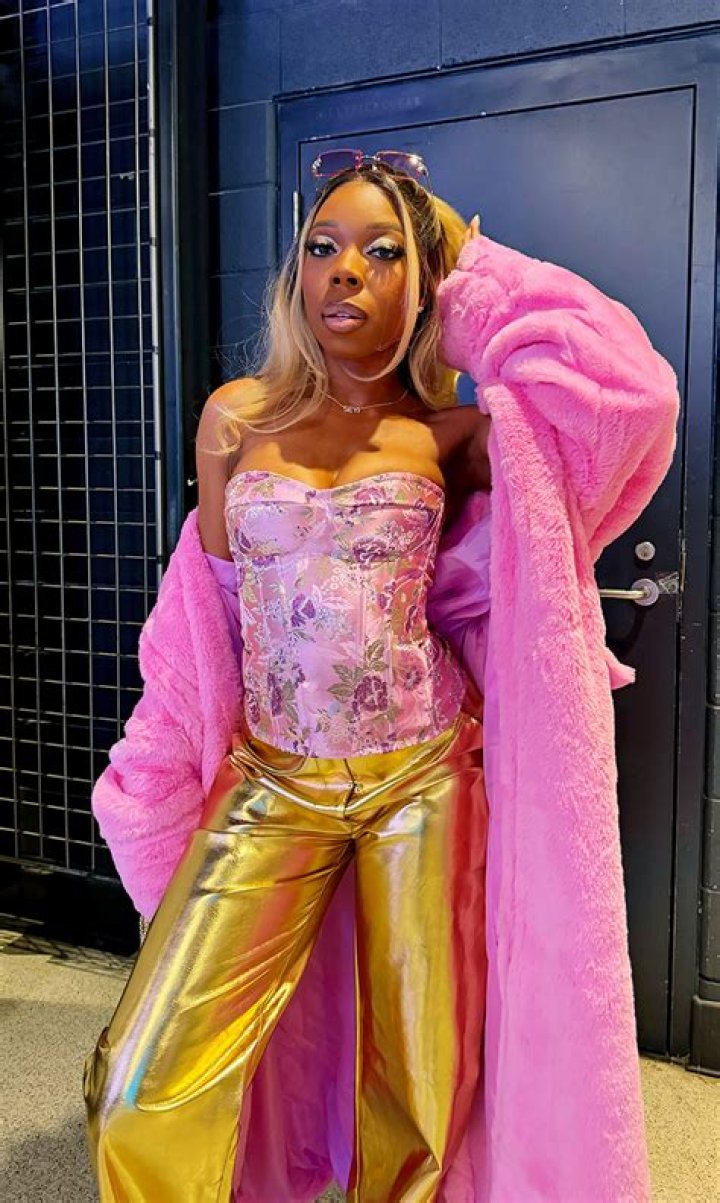 
Toni Braxton receives 60% of the profits from Single, Last Last, according to Burna Boy 