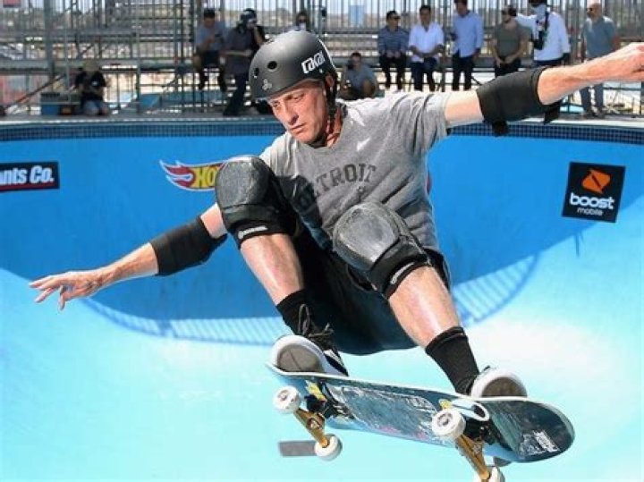 Tony Hawk Height, Weight, Net Worth, Age, Birthday, Wikipedia, Who, Nationality, Biography