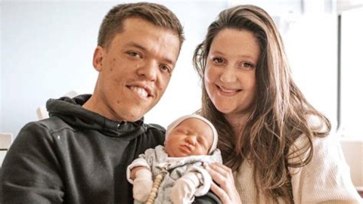 
Tori Roloff Parents Kim Patton and Gary Patton Raised Her To Be A Wonderful Family Person 