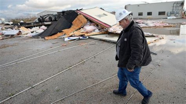 
Tornado causes damage east of Houston; no injuries reported 