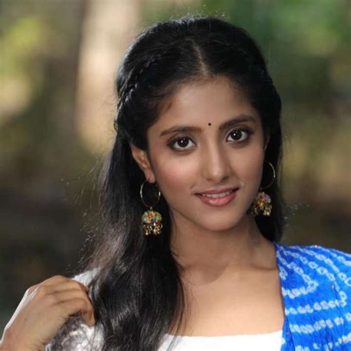 Ulka Gupta Height, Weight, Net Worth, Age, Birthday, Wikipedia, Who, Nationality, Biography