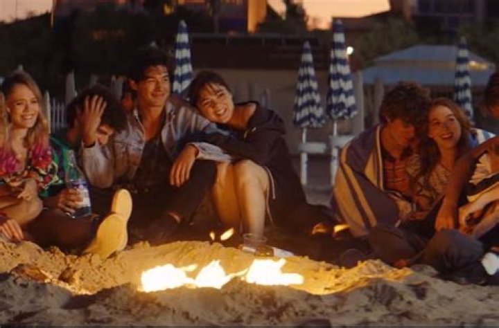 Under the Riccione sun Trailer | Netflix