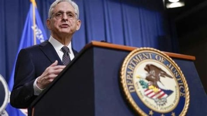 
US Charges 3 in NYC Conspiracy to Assassinate Iranian-American Author 