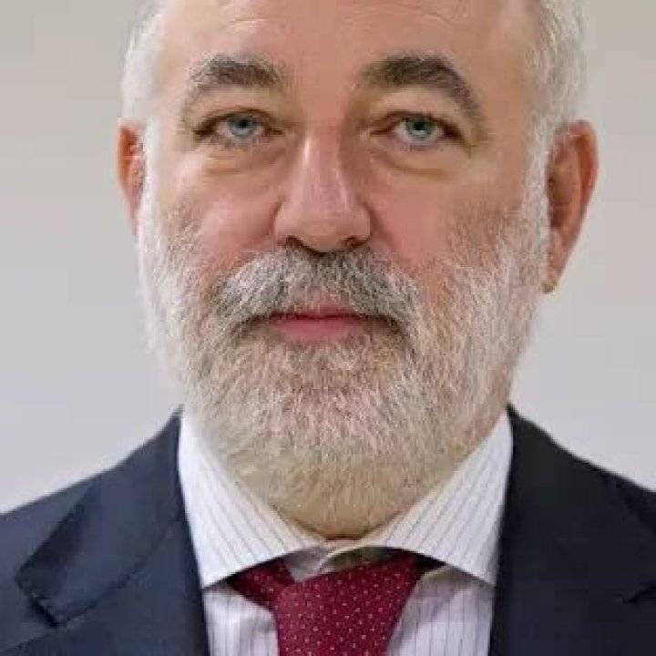 
Viktor Vekselberg Height, Weight, Net Worth, Age, Birthday, Wikipedia, Who, Instagram, Biography 