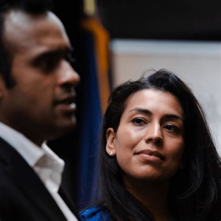 Vivek Ramaswamy Wife Apoorva Tewari Ramaswamy Is An Assistant Professor At Ohio State University